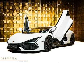 Lamborghini Revuelto