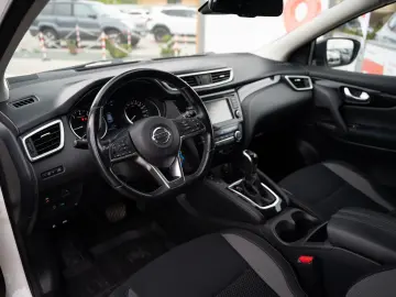 Nissan Qashqai 1.3 DIG-T DCT