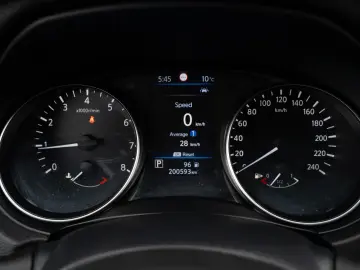 Nissan Qashqai 1.3 DIG-T DCT