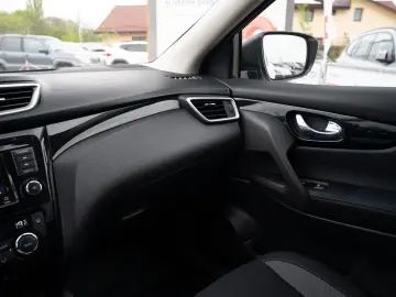 Nissan Qashqai 1.3 DIG-T DCT