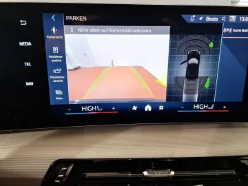 BMW X1 sDrive20d AHK Kamera Sportsitze LED Alarm