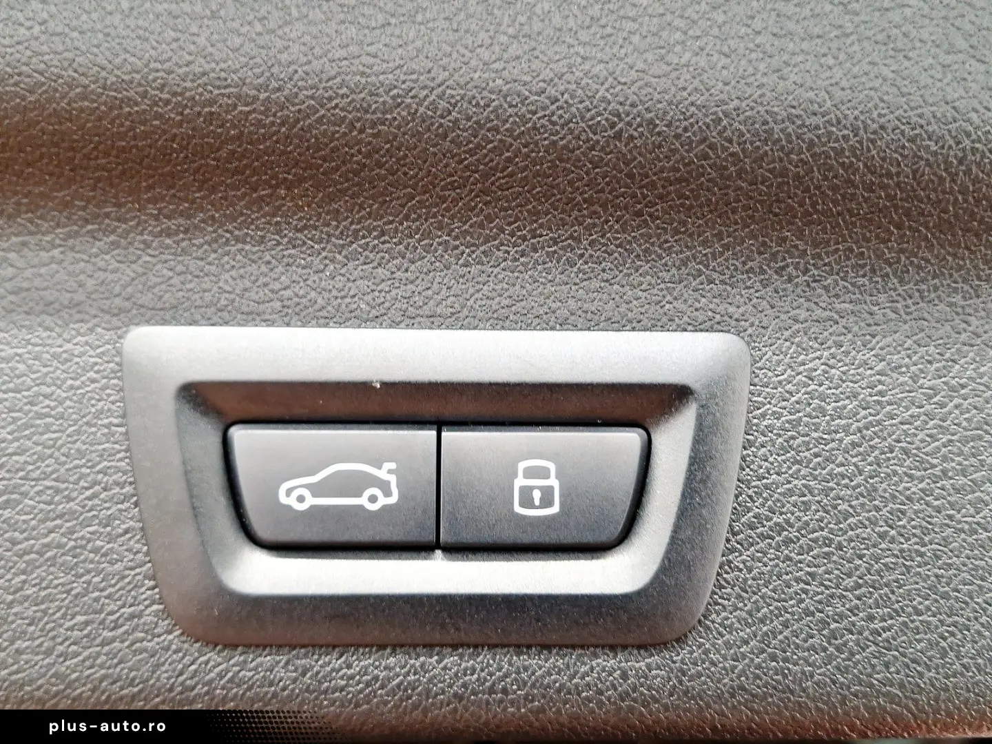 BMW X1 sDrive20d AHK Kamera Sportsitze LED Alarm