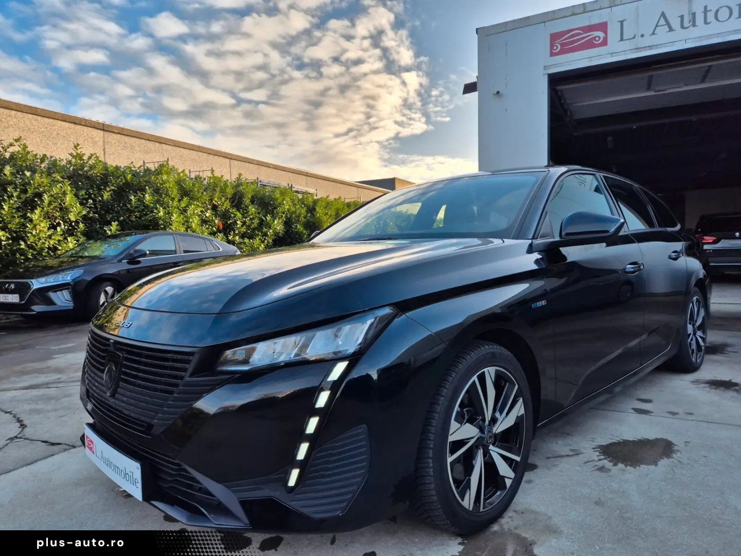 PEUGEOT 308 SW 1.6    PHEV HYBRID    e-EAT8    77.434 KM