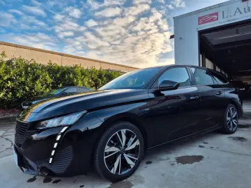 PEUGEOT 308 SW 1.6    PHEV HYBRID    e-EAT8    77.434 KM