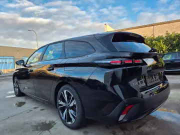 PEUGEOT 308 SW 1.6    PHEV HYBRID    e-EAT8    77.434 KM