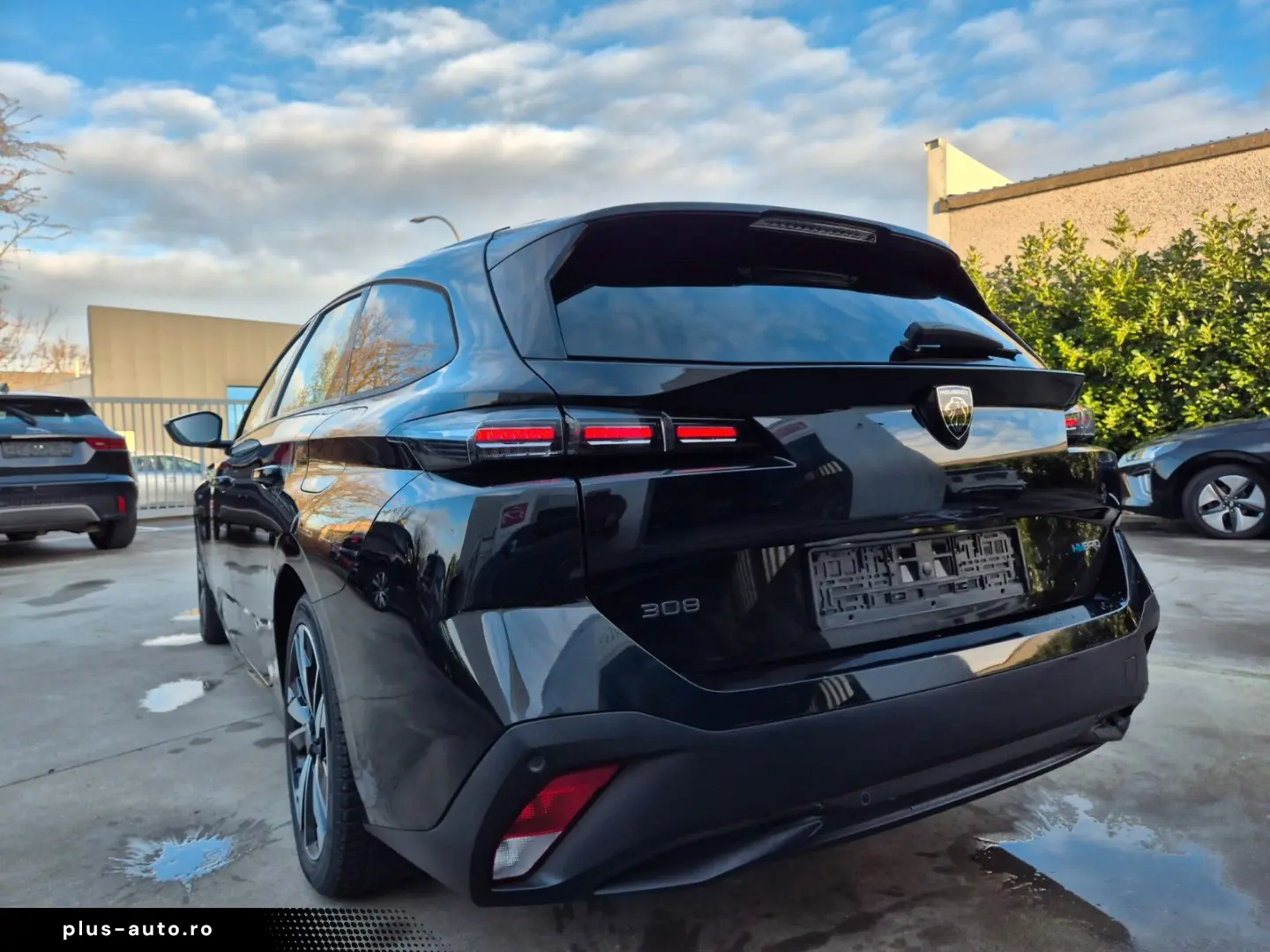 PEUGEOT 308 SW 1.6    PHEV HYBRID    e-EAT8    77.434 KM