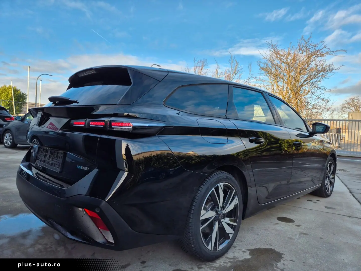 PEUGEOT 308 SW 1.6    PHEV HYBRID    e-EAT8    77.434 KM