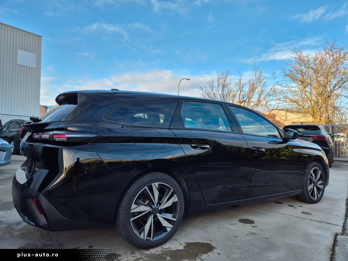 PEUGEOT 308 SW 1.6    PHEV HYBRID    e-EAT8    77.434 KM