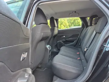 PEUGEOT 308 SW 1.6    PHEV HYBRID    e-EAT8    77.434 KM