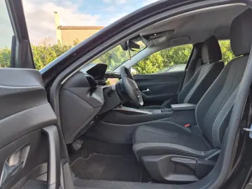 PEUGEOT 308 SW 1.6    PHEV HYBRID    e-EAT8    77.434 KM