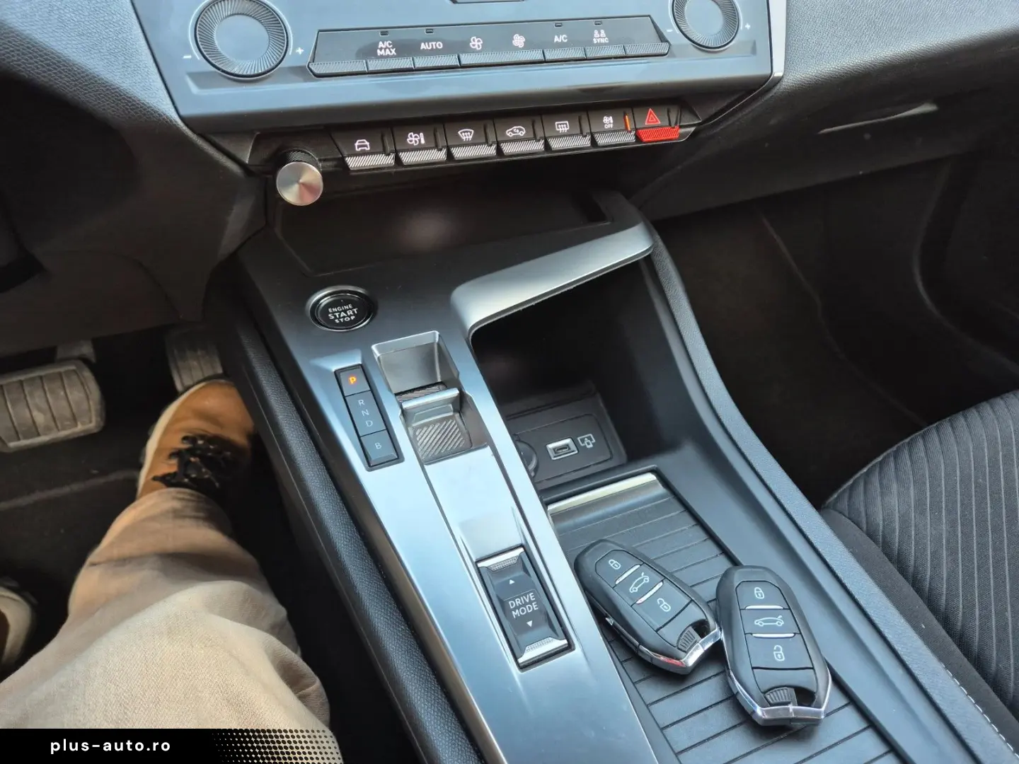 PEUGEOT 308 SW 1.6    PHEV HYBRID    e-EAT8    77.434 KM