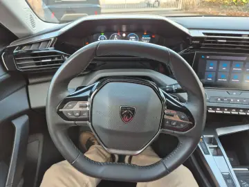 PEUGEOT 308 SW 1.6    PHEV HYBRID    e-EAT8    77.434 KM