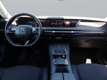 DS DS4 E-Tense Bastille