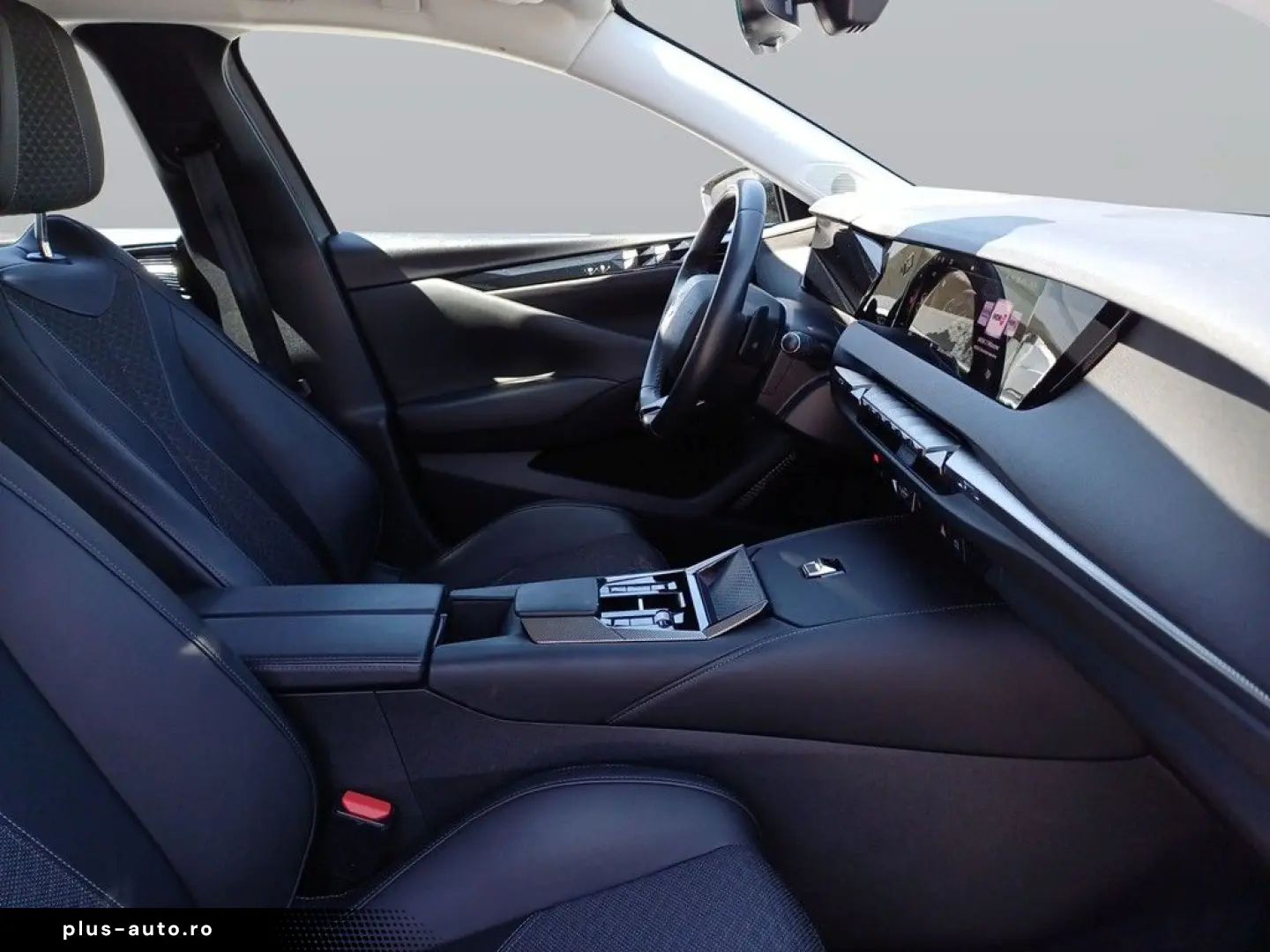 DS DS4 E-Tense Bastille