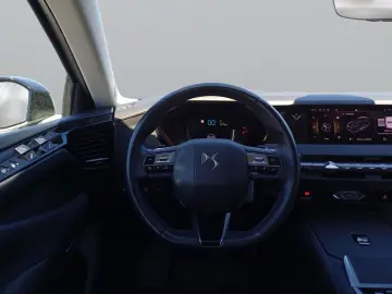 DS DS4 E-Tense Bastille