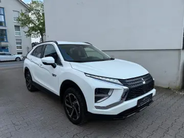 MITSUBISHI Eclipse Cross Hybrid 4WD Kamera LED AHK