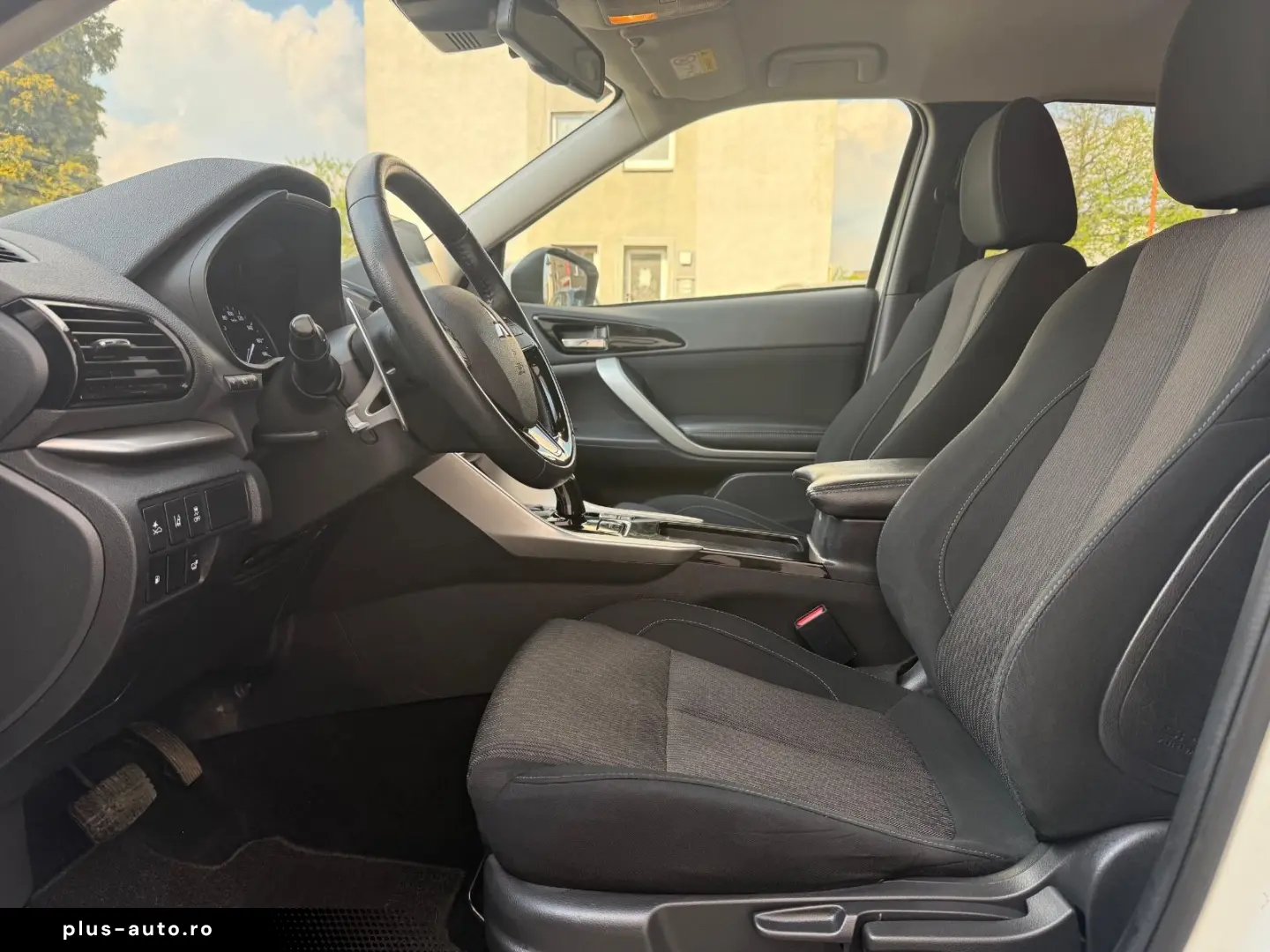 MITSUBISHI Eclipse Cross Hybrid 4WD Kamera LED AHK