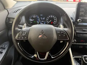 MITSUBISHI Eclipse Cross Hybrid 4WD Kamera LED AHK