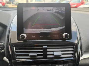MITSUBISHI Eclipse Cross Hybrid 4WD Kamera LED AHK