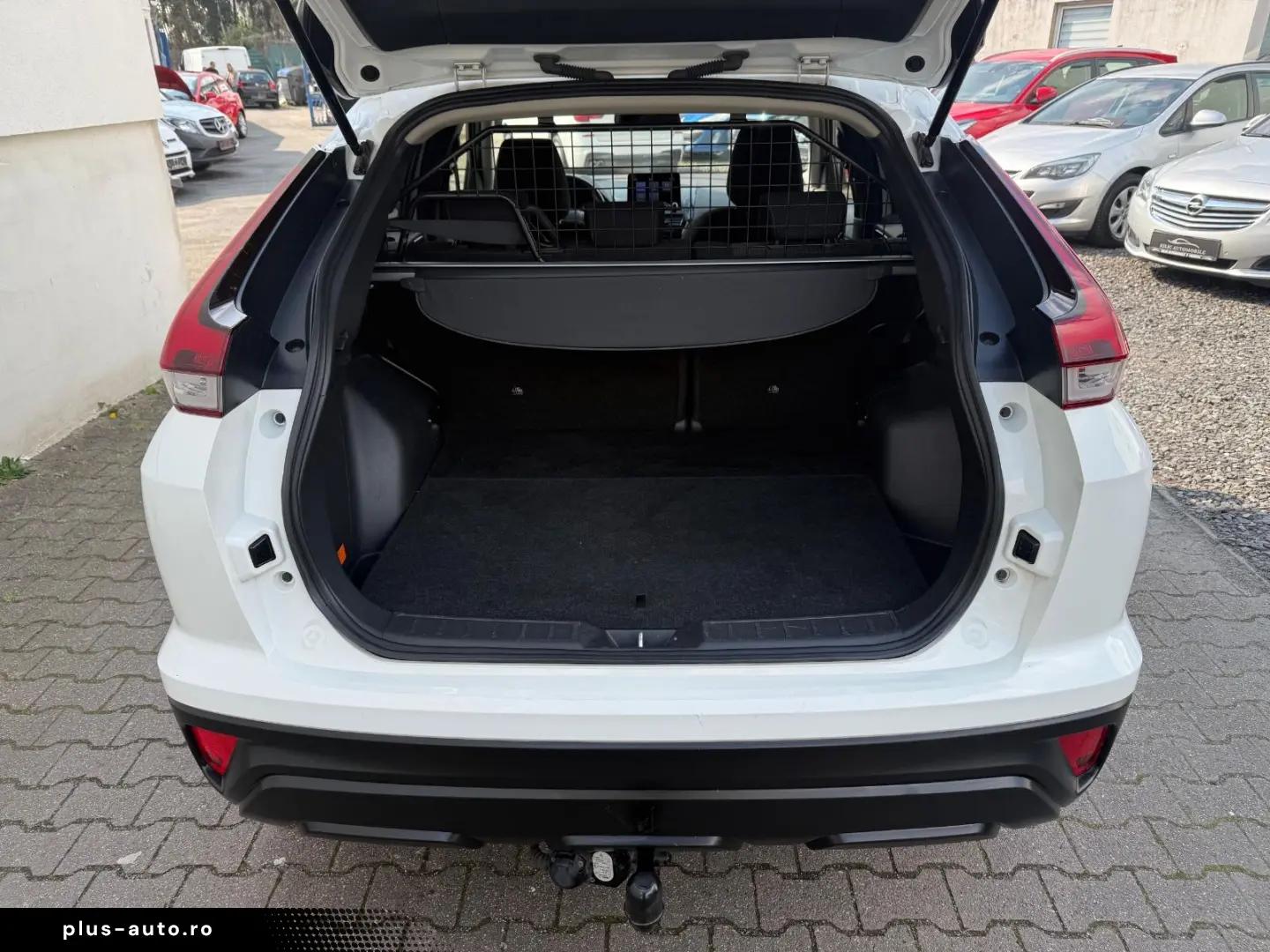 MITSUBISHI Eclipse Cross Hybrid 4WD Kamera LED AHK