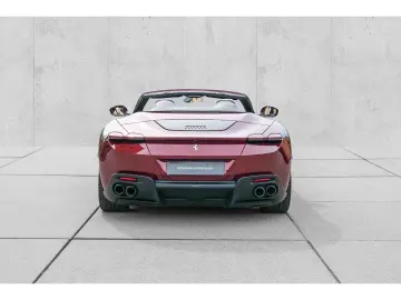 FERRARI Roma Spider  Matrix-LED JBL P.Display ACC