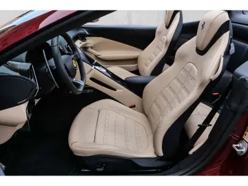 FERRARI Roma Spider  Matrix-LED JBL P.Display ACC