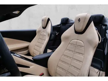 FERRARI Roma Spider  Matrix-LED JBL P.Display ACC