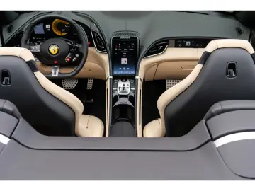 FERRARI Roma Spider  Matrix-LED JBL P.Display ACC