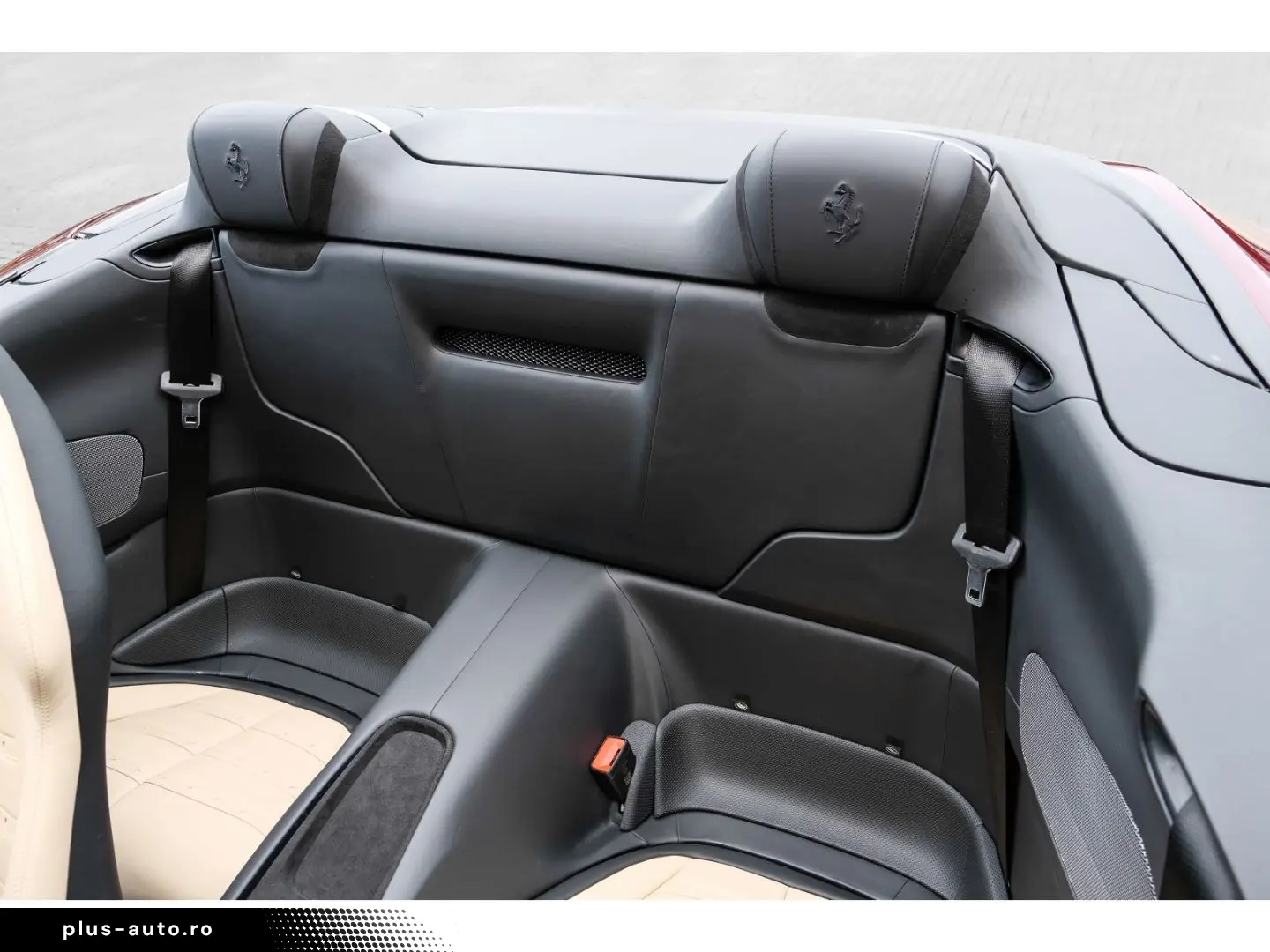 FERRARI Roma Spider  Matrix-LED JBL P.Display ACC