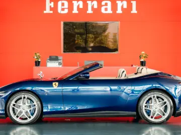 FERRARI Roma Spider