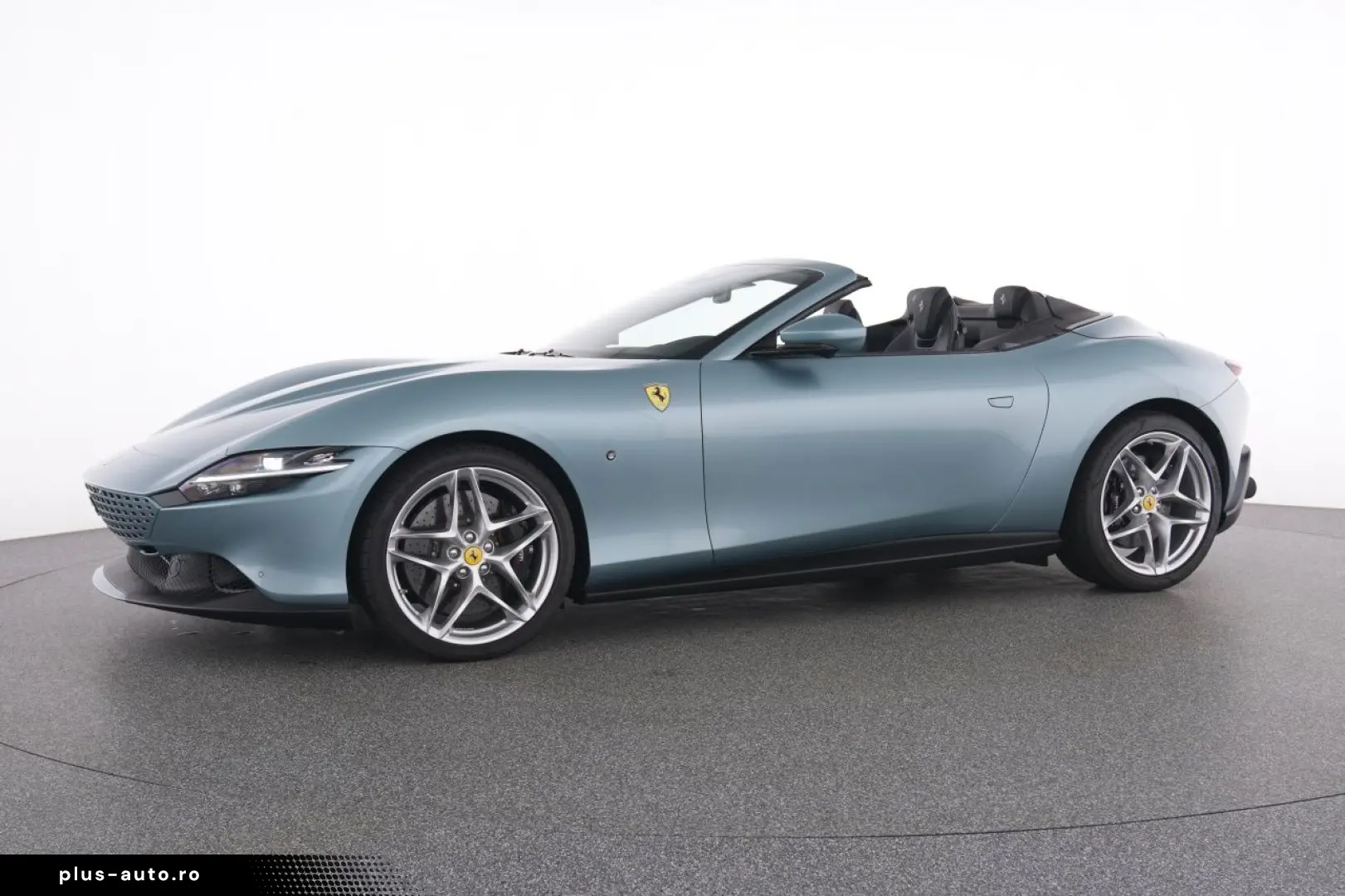 FERRARI Roma Spider Special Color Celleste Trevi