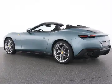 FERRARI Roma Spider Special Color Celleste Trevi