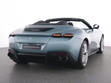 FERRARI Roma Spider Special Color Celleste Trevi