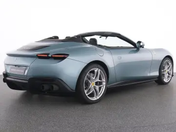 FERRARI Roma Spider Special Color Celleste Trevi
