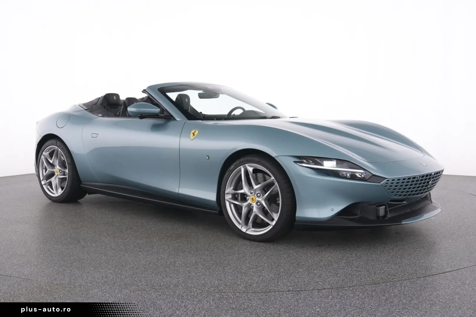 FERRARI Roma Spider Special Color Celleste Trevi