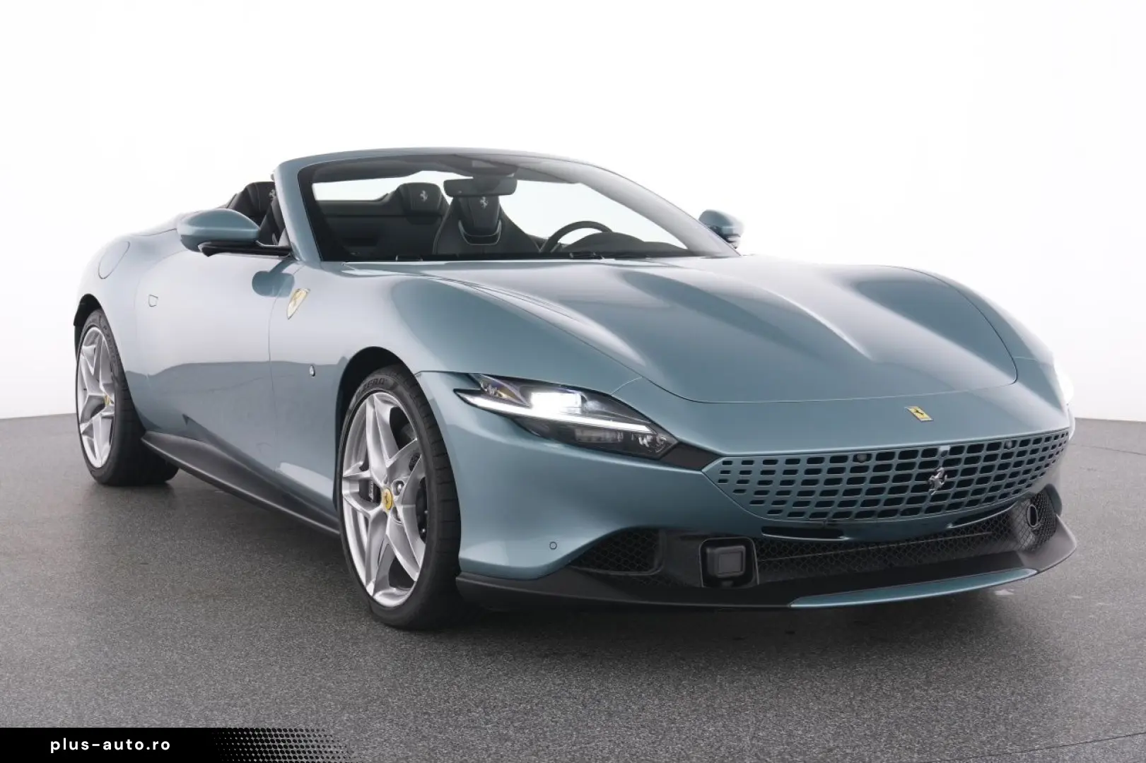 FERRARI Roma Spider Special Color Celleste Trevi