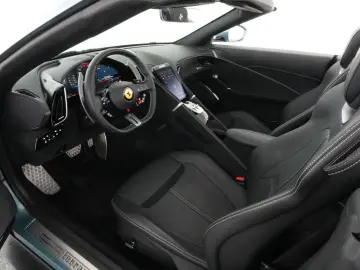 FERRARI Roma Spider Special Color Celleste Trevi