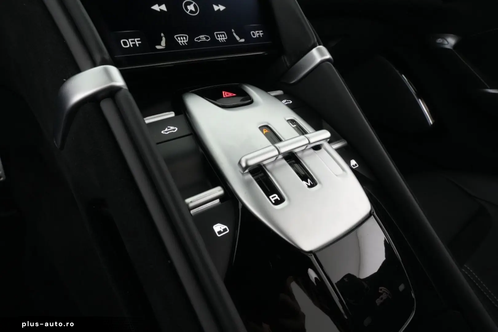 FERRARI Roma Spider Special Color Celleste Trevi