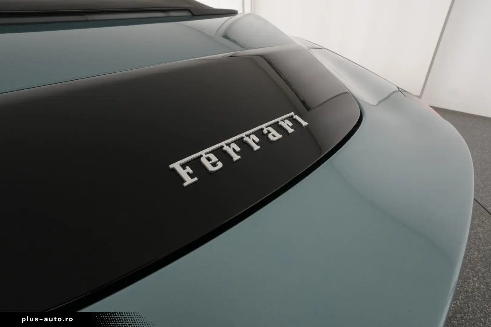 FERRARI Roma Spider Special Color Celleste Trevi