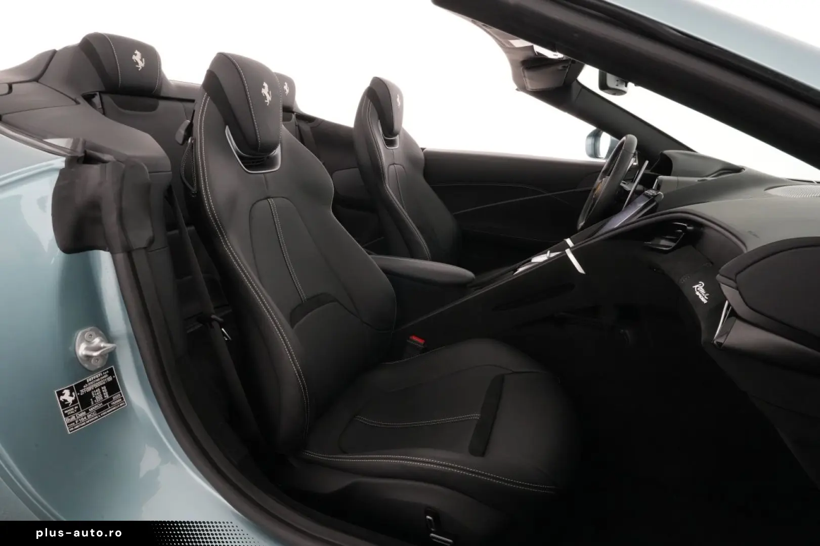 FERRARI Roma Spider Special Color Celleste Trevi