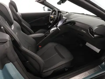 FERRARI Roma Spider Special Color Celleste Trevi