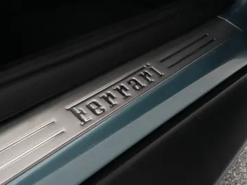 FERRARI Roma Spider Special Color Celleste Trevi