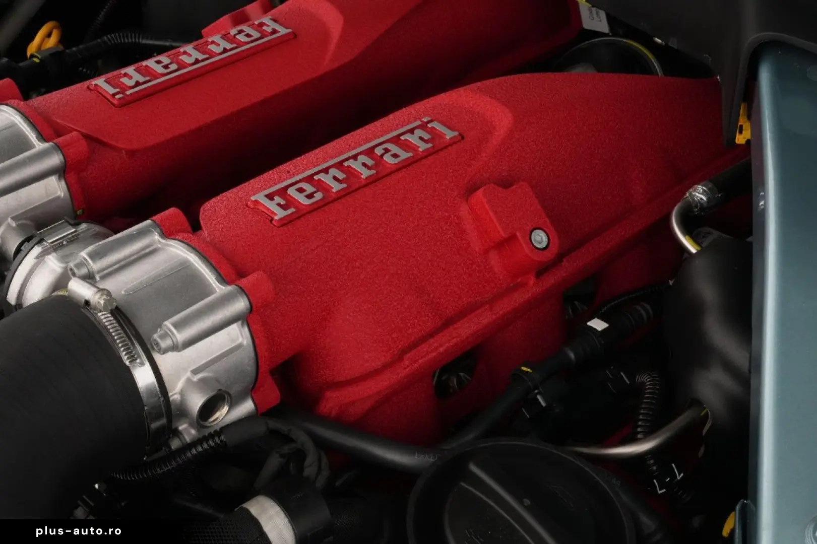 FERRARI Roma Spider Special Color Celleste Trevi