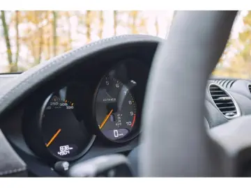 Porsche Cayman GT4 RS Weissach