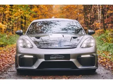 Porsche Cayman GT4 RS Weissach