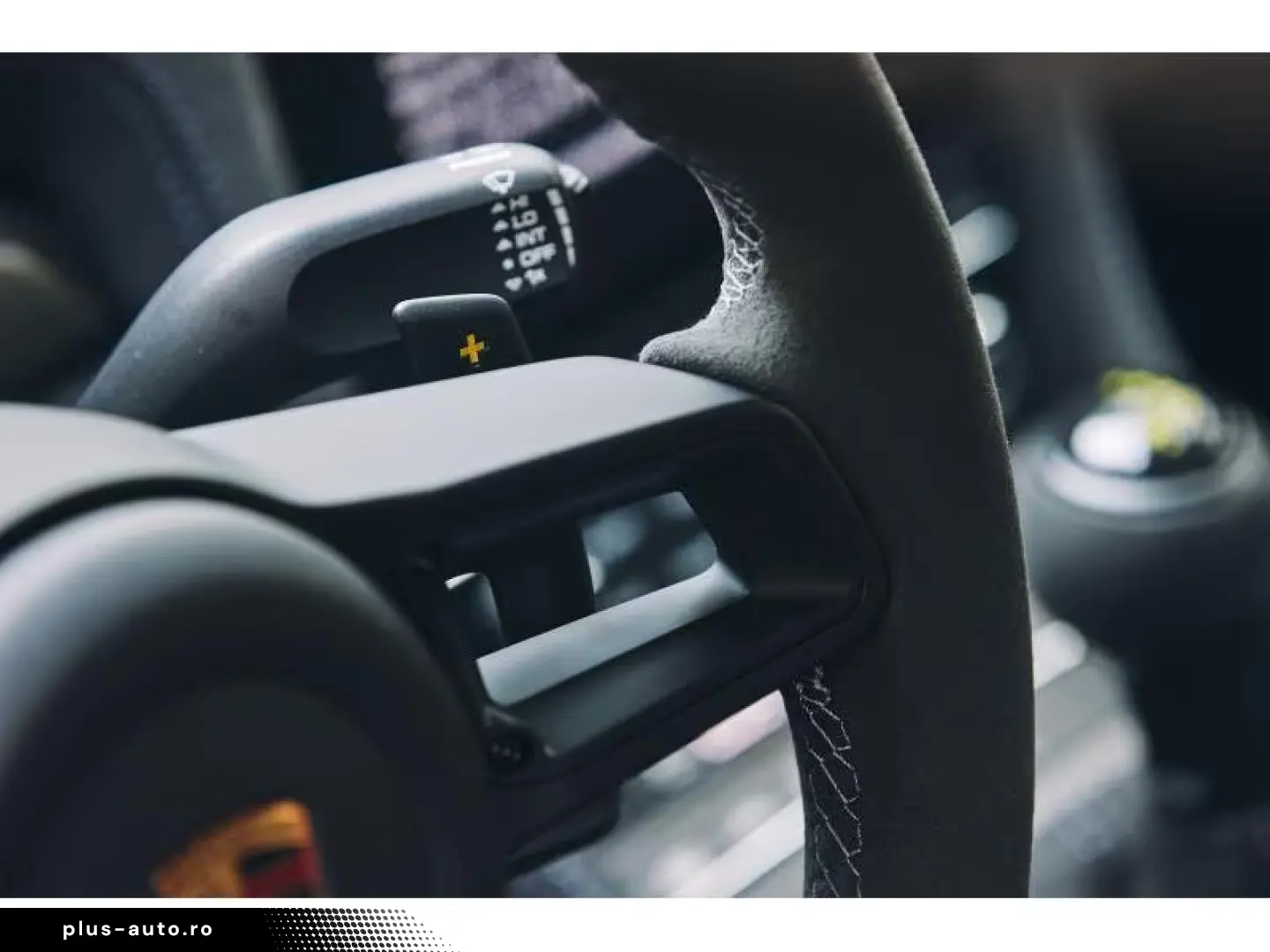 Porsche Cayman GT4 RS Weissach