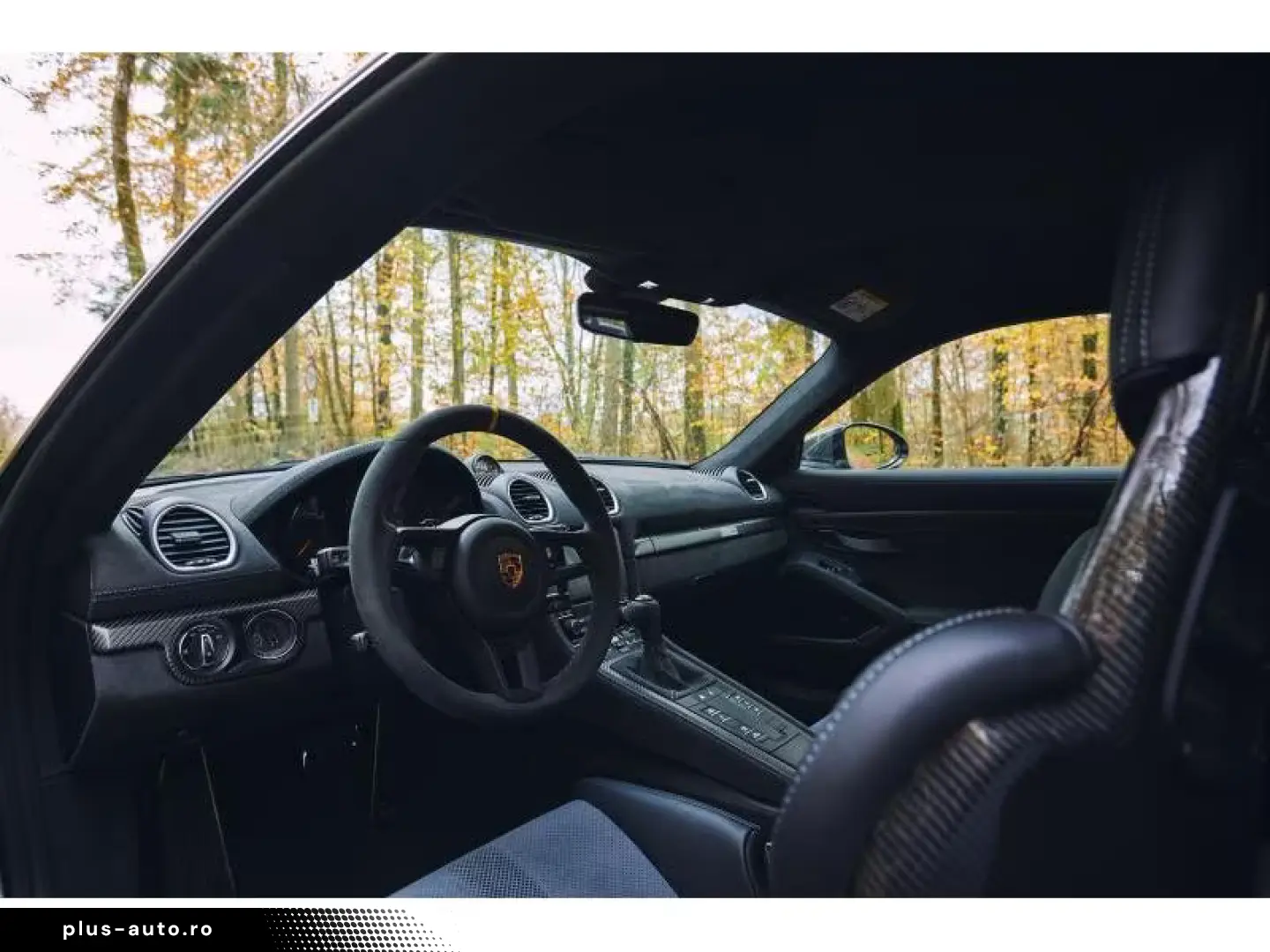 Porsche Cayman GT4 RS Weissach