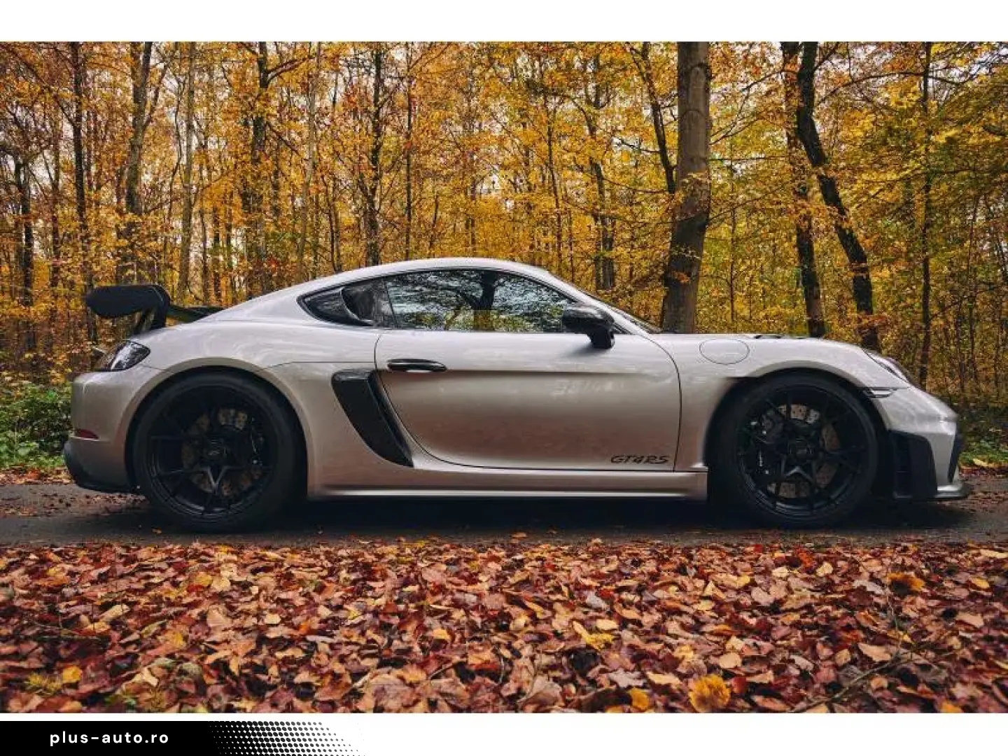 Porsche Cayman GT4 RS Weissach