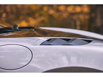 Porsche Cayman GT4 RS Weissach