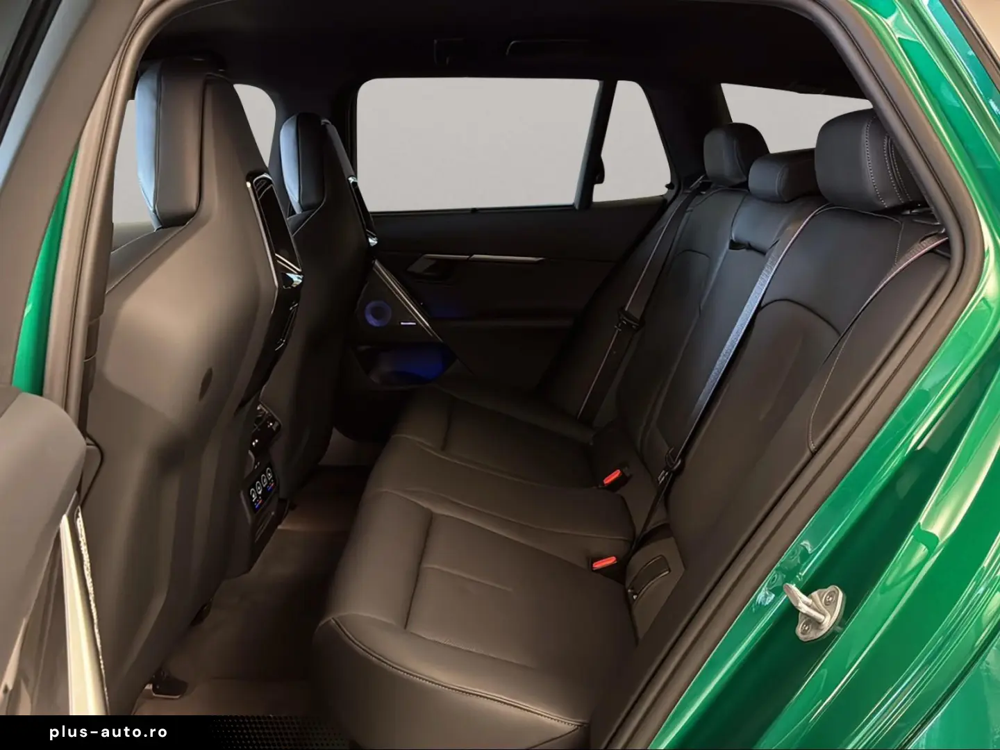 BMW M5 Touring DAProf VentilatedS 360 IcGlow B&W